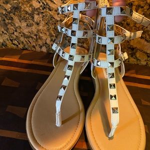 White Steve madden gladiator shoes with studs